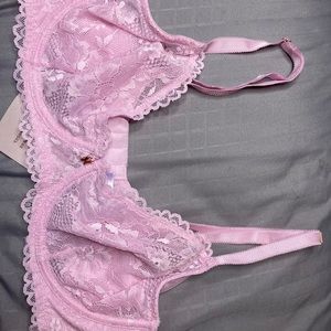 Light pink savage X Fenty bra